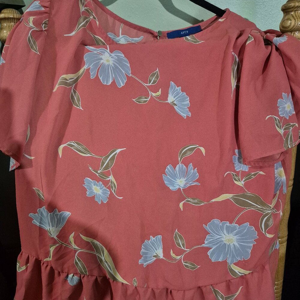Blouse top.
